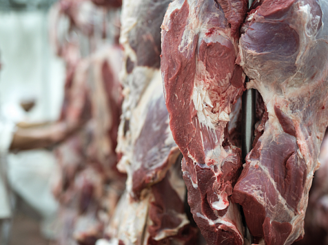 В красноярской сети магазинов  «Светофор» обнаружили просрочку и мясо сомнительного происхождения. Фото: Freepik