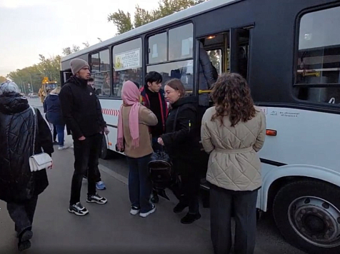 «Общественный транспорт работает даже в Крыму»: ситуация с топливом ударила по красноярским автобусникам, но повышать цены на проезд они не собираются. Фото: мэрия Красноярска