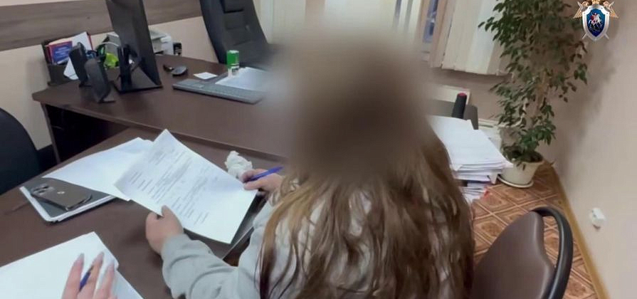 Следователи задержали мать троих детей, погибших в пожаре на юге Красноярского края
