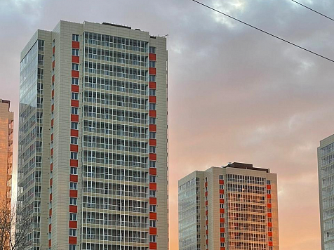 Красноярец выбросил школьницу из окна 13 этажа. Фото: Центральный район | Красноярск