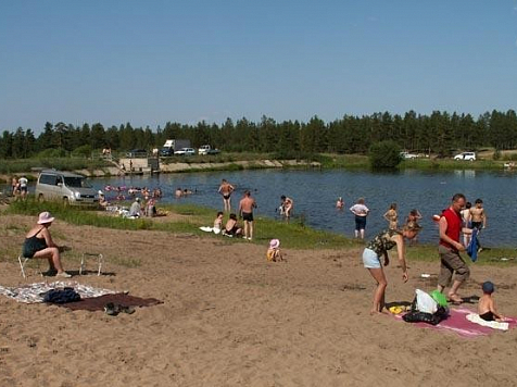 Пляж на красноярском острове Татышев официально готов к купанию . Фото: архив МЧС