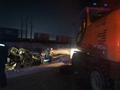 Уголовное дело возбуждено о ДТП с экскаватором под Красноярском. 

Фото: https://vk.com/gibdd24
