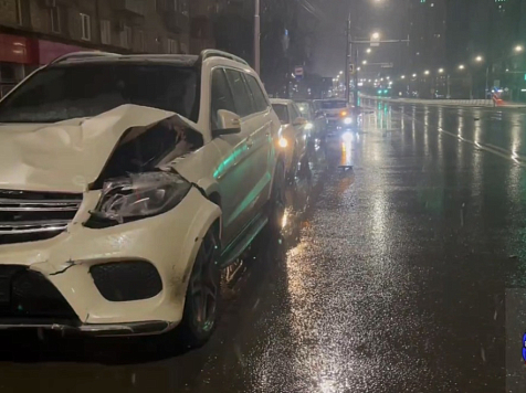 В Красноярске водитель Mercedes насмерть сбил 72-летнего пенсионера . фото: ГАИ Красноярского края