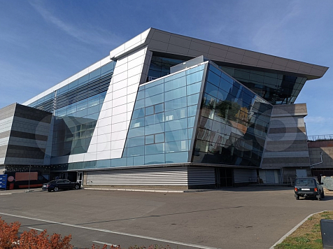 Здание ТРЦ «Галерея Енисей» в Красноярске продают за 750 млн рублей. Фото: Авито
