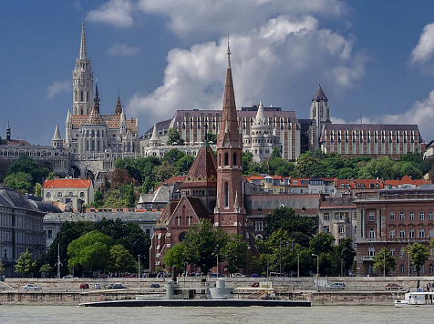 Красноярцы снова могут получать турвизы в Венгрию . Фото wikiway.com