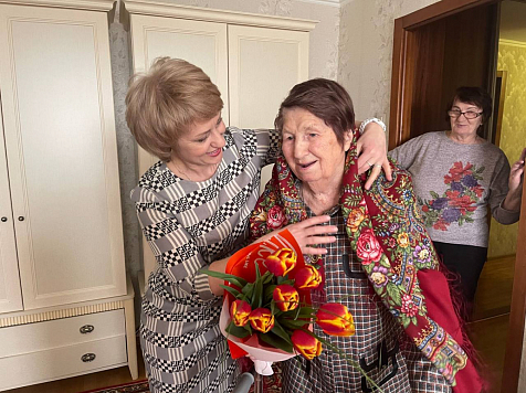 В Красноярске долгожительница отпраздновала 102-ой День рождения 8 марта. Фото: мэрия Красноярска