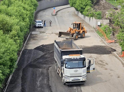 В Красноярске после коммунальной аварии открывают проезд по Семафорной. Фото: мэрия Красноярска
