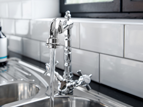 В 97 домов Красноярска досрочно вернули горячую воду. Фото: ru.freepik.com