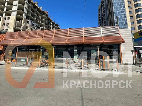 В Красноярске с ресторанов McDonald’s снимают вывески. Фото: «7 канал Красноярск», РИА Новости