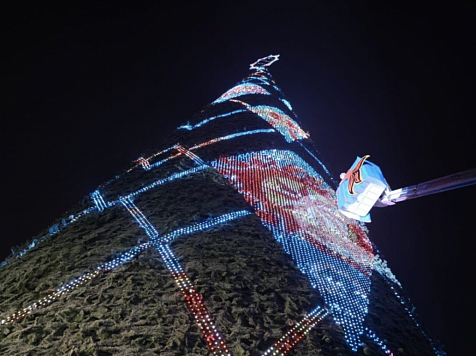 Почти 40 млн потратят на новогодние елки в Красноярске. Фото: пресс-служба Татышев-парка