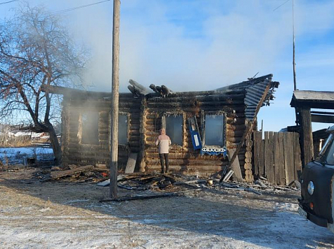Следователи выясняют обстоятельства гибели 2-х человек в пожарах в Лесосибирске и Каратузском районе. Фото: СК