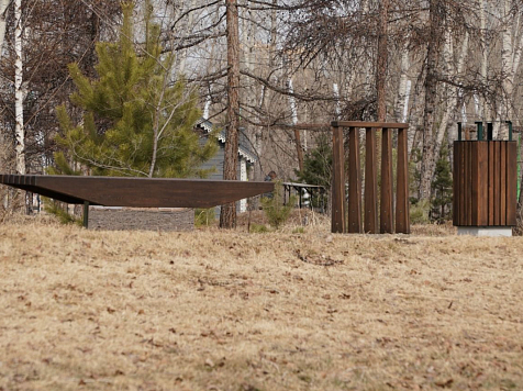 В красноярском Татышев-парке установили парящие скамейки. Фото: Телеграм-канал Сергея Ерёмина