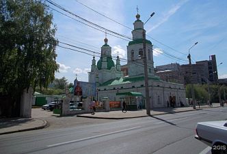 В Красноярске на время празднования Пасхи запрещают остановки и парковку возле храма на Сурикова 