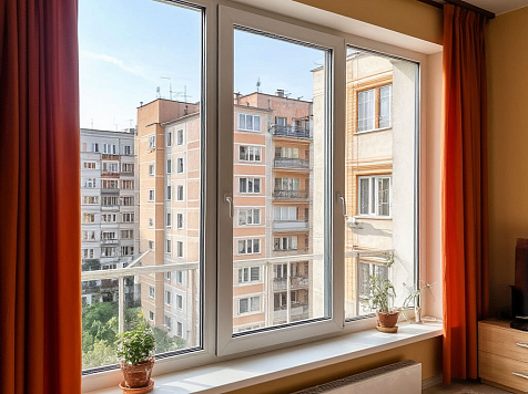 Минусинец отсудил деньги у предпринимателя за окно с дефектами. Фото: Яндекс Шедеврум