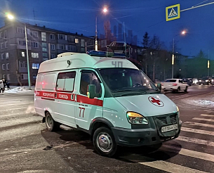 Машина скорой помощи попала в ДТП в Красноярске: в этот момент в ней был пациент, которого везли в больницу