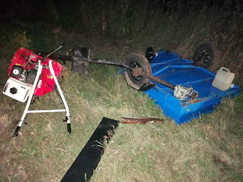 Мотоблок против внедорожника - подросток получил ссадины и штраф. Фото: 24.мвд.рф