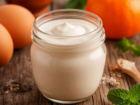 «Худейте и лечитесь»: красноярский Роспотребнадзор и фитнес-тренеры призвали всех пить ряженку. Фото: Shedevrum