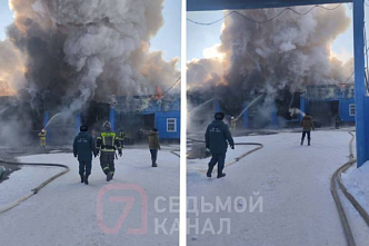 В Енисейске ликвидируют крупный пожар в гаражном боксе