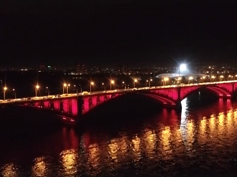 Фестивальную подсветку Коммунального моста будут включать каждый день всего по 15 минут