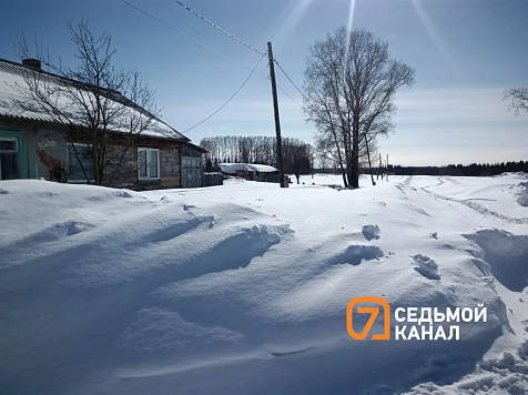 В Красноярском крае снег отрезал от цивилизации жителей умирающей деревни 