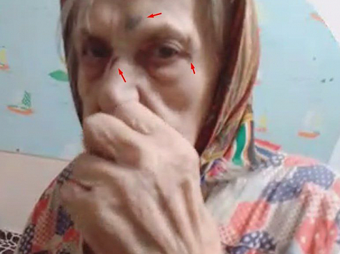 В Красноярском крае 11-летний мальчик издевался над 90-летней бабушкой и снимал это на видео. Видео: Ньюсач /Двач