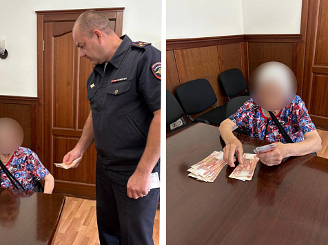Красноярские полицейские переубедили пенсионерку отдавать аферистам 185 тысяч. Фото: ГУ МВД России по Красноярскому краю
