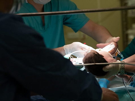 Красноярские кардиохирурги спасли новорожденную девочку с пороком сердца. Фото: Кардиоцентр