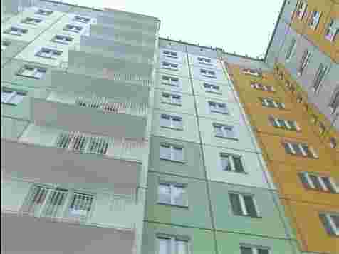 Жильцы дома обнаружили в подъезде чайную ложку ртути