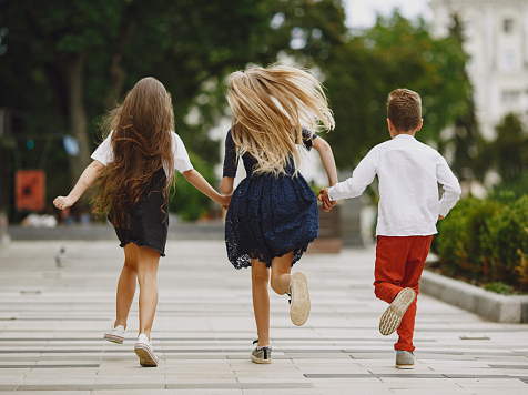 Красноярским школьникам объявили даты летних каникул: публикуем. Фото: ru.freepik.com