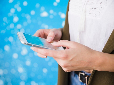 Третьеклассница из Красноярска отправляла 46-летнему мужчине свои фотографии ню. Фото: freepik