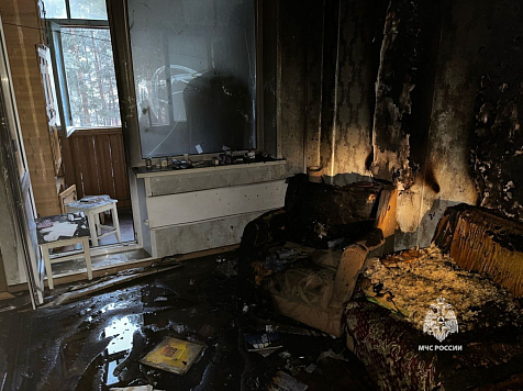  Покурил в кровати и погиб: в Лесосибирске сегодня ранним утром потушили пожар на четырёх квадратных метрах. Фото: Shedevrum