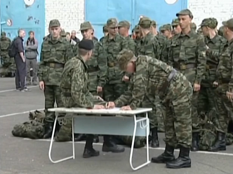 Уклонист после суда заплатил штраф в 40 тысяч и официально стал негодным к службе. Кадр: архив «7 канала»