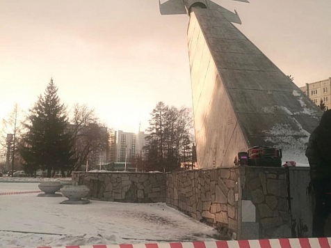 В Красноярске подсветка появится у памятника самолёту МиГ-21Ф. Фото: instagram.com/dmitrii_v_dmitriev