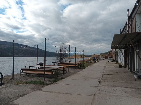 Эллинг для проведения вечеринок в Удачном выставили на продажу за 6,5 млн рублей. Фото: Элитный Красноярск