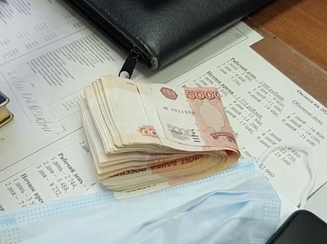 Норильчанин попытался вернуть деньги из финансовой пирамиды и потерял ещё семь миллионов. Фото: МВД 24