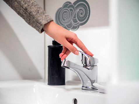 Жители частного сектора Покровки в Красноярске вторые сутки сидят без холодной воды