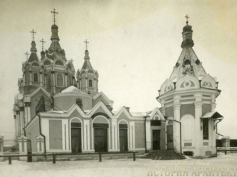 Сенатор Усс от Красноярского края предложил построить часовню рядом со зданием красноярского правительства. Фото: fotoyarsk.ru