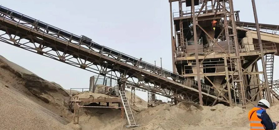 В Березовке погиб рабочий, затянутый в конвейер