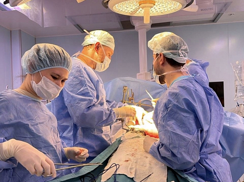 Красноярские врачи спасли молодого пациента с агрессивным раком печени. Фото: Краевая клиническая больница