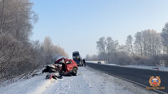Юная водитель устроила аварию с 13 пострадавшими на трассе под Красноярском