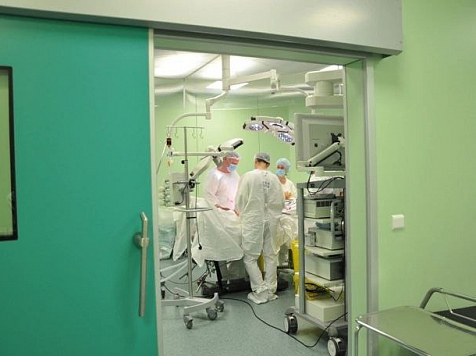 В Красноярске женщине успешно удалили несколько опухолей на единственной почке. Фото: Минздрав Красноярского края