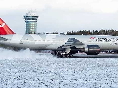 В красноярском аэропорту из-за снегопада задержали рейсы. Фото: https://vk.com/kja.aero