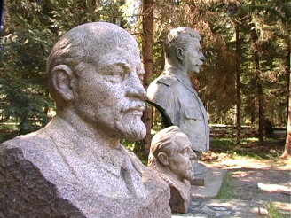 «20 лет врозь»: Грутас-парк — парк советского периода в Литве