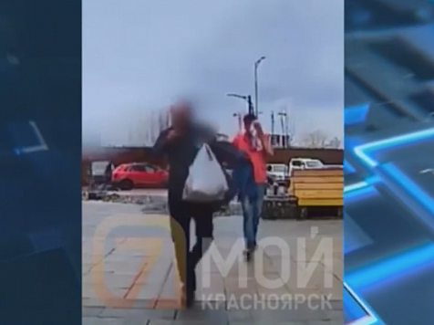 В Красноярске ищут свидетелей кровавой разборки водителей в ЖК «Скандис». Фото: «7 канал Красноярск»