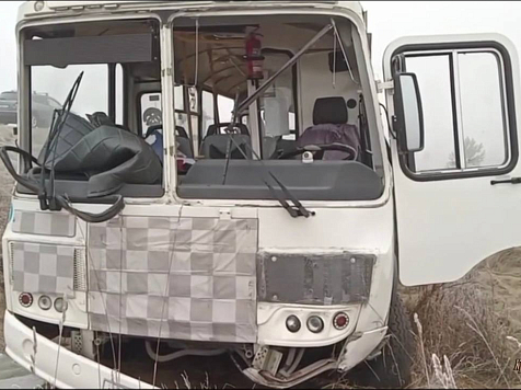 Рейсовый автобус слетел с трассы сегодня ранним утром под Шушенским. Фото, видео, Госавтоинспекция24