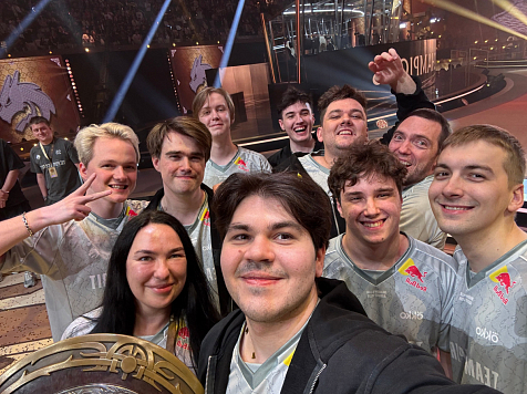 Уроженец Красноярского края стал трехкратным чемпионом мира по Dota 2. Фото: тг-канал "Team Spirit"