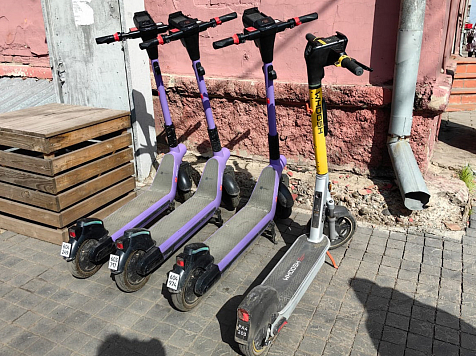 В Красноярске на центральных улицах ограничат скорость движения самокатов. Фото: администрация Красноярска