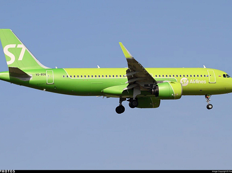 «Произошёл хлопок, самолёт немного тряхнуло»: вылетевший из Новосибирска рейс развернули из-за проблем с двигателем (ВИДЕО). фото/видео: vk.com/act54