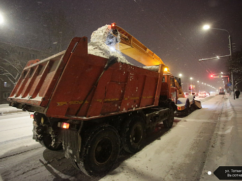 Красноярцев просят оставлять заявки на уборку снега. Фото: https://vk.com/krasnoyarskrf