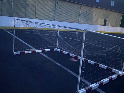 Прокуратура начала проверку после падения футбольных ворот на 13-летнего школьника. Фото: прокуратура Красноярского края